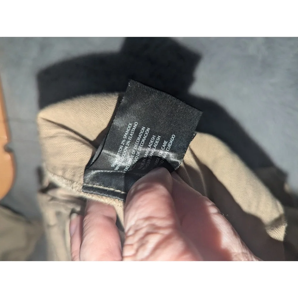 36 x 34 NWT Banana Republic Tan Chino Pants